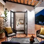 Casa Irake
