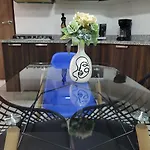 Centrico, Con Alberca Y Estacionamiento