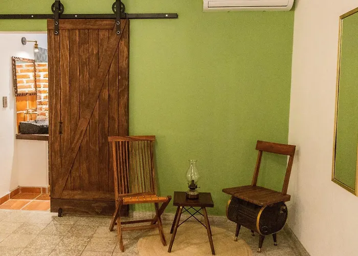 Casa De Hospedaje -La Abadia De San Pedro