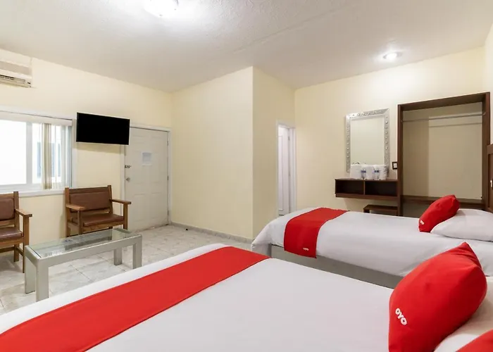 Oyo Hotel Platinium Gran Hotel,Guadalajara,Artesanias Tonala