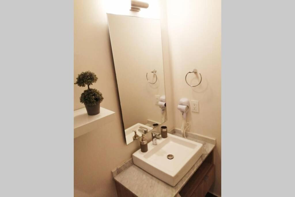Apartamento Hermoso Con Gym, Alberca, Billar, Confortable Y Acogedor Guadalajara