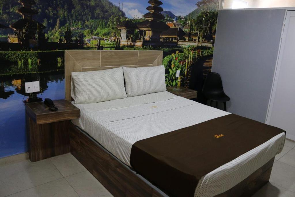 Tour Hotel