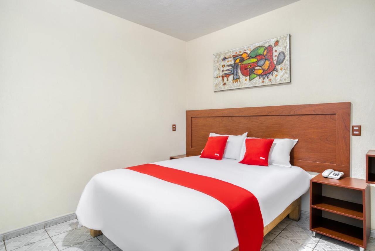 Oyo Platinium Gran Hotel,guadalajara,artesanias Tonala Hotel 5*