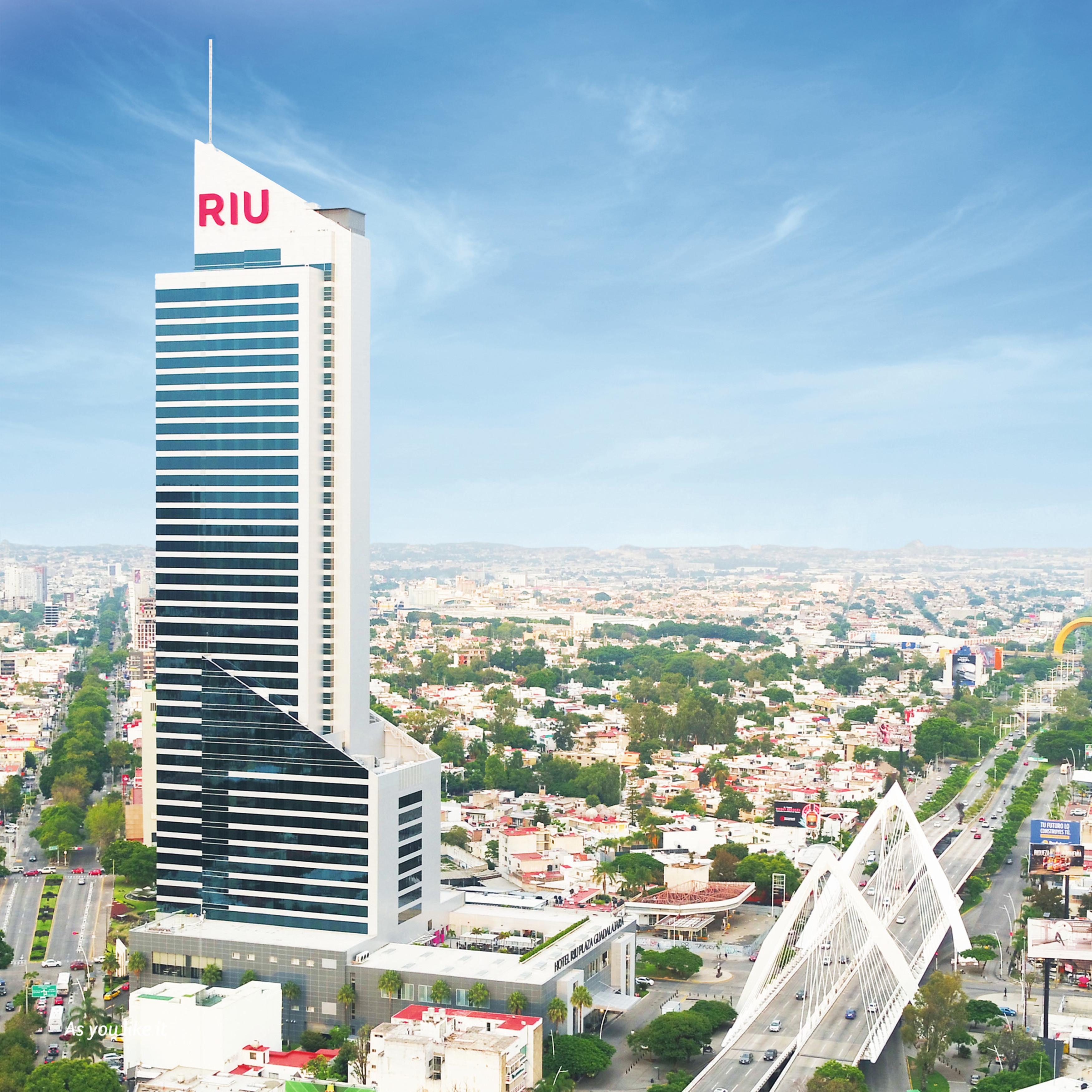 Riu Plaza Hotel 4*