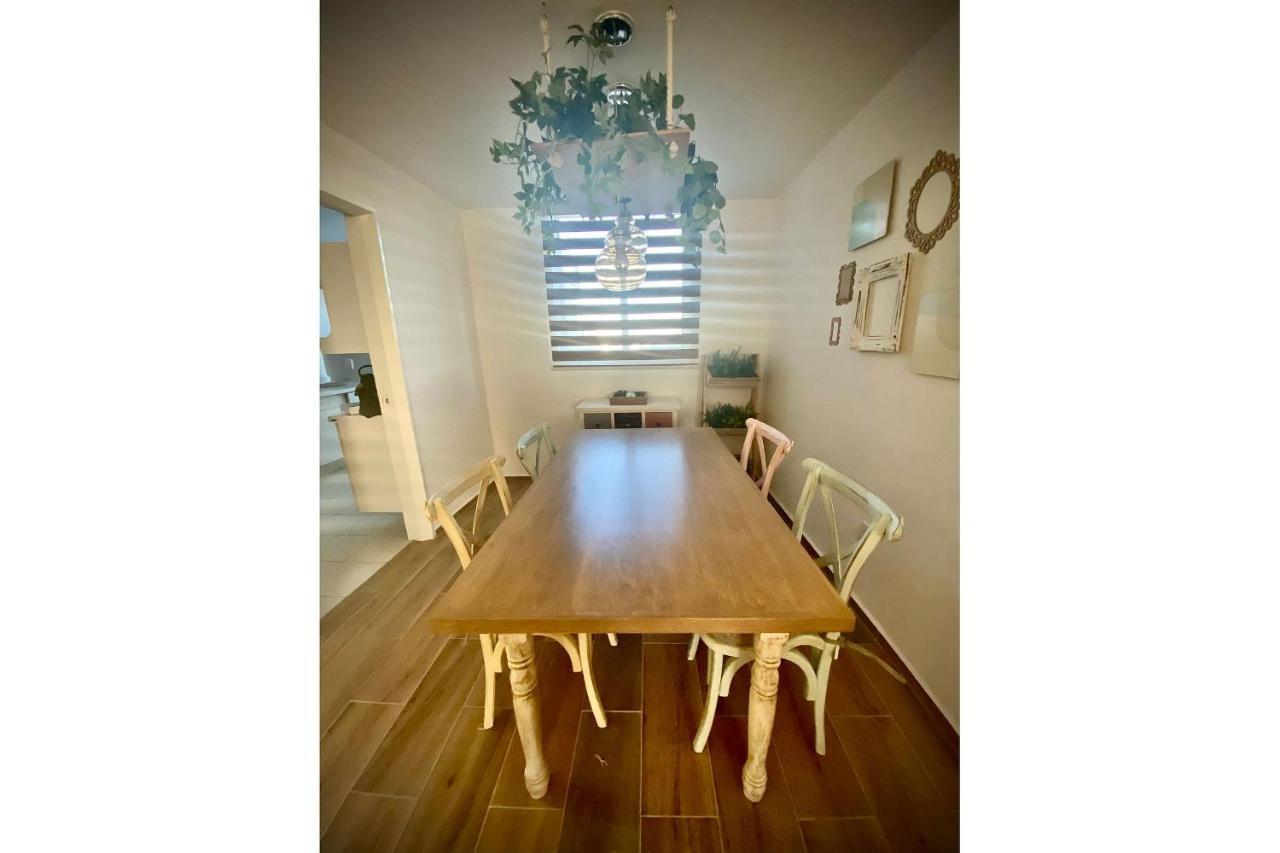Apartamento Zona Andares Con Sala De Cine Privada