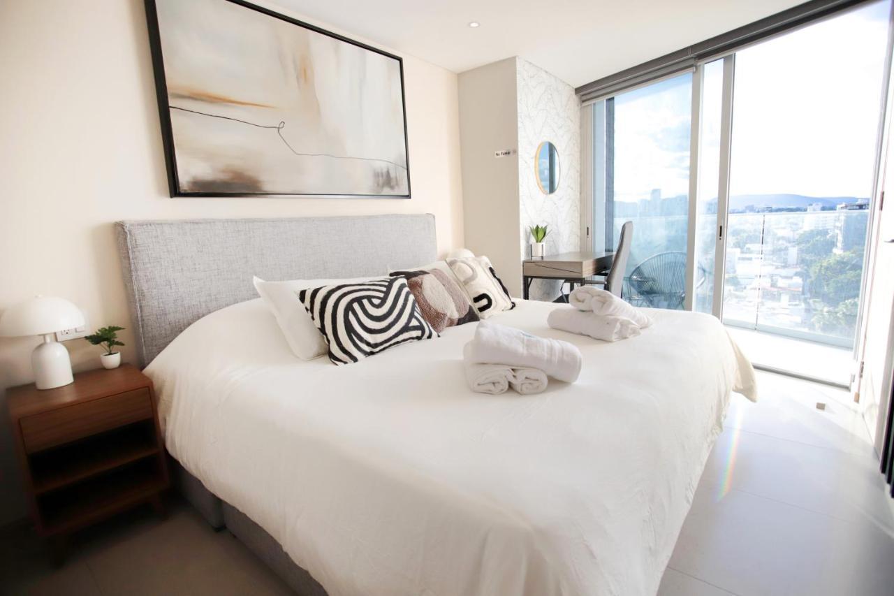 Luxetown - A Luxury Experience With Pool And Gym