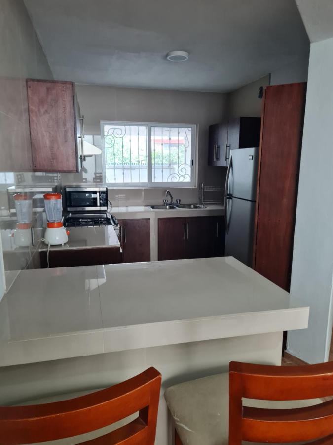 Hermosa Casa Ubicada En Zona Centro, Andares Y Estadio Сasa de vacaciones