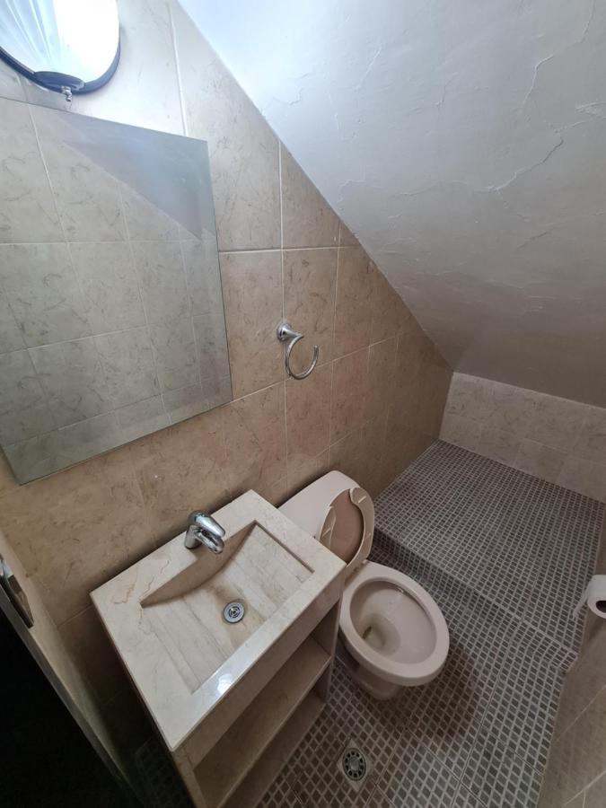 Hermosa Casa Ubicada En Zona Centro, Andares Y Estadio