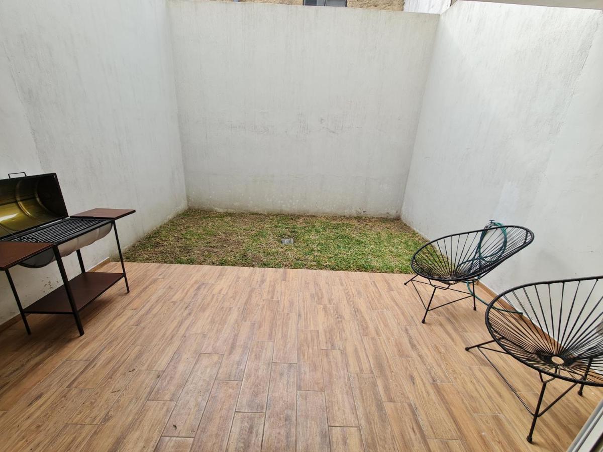 Hermosa Casa Ubicada En Zona Centro, Andares Y Estadio Сasa de vacaciones