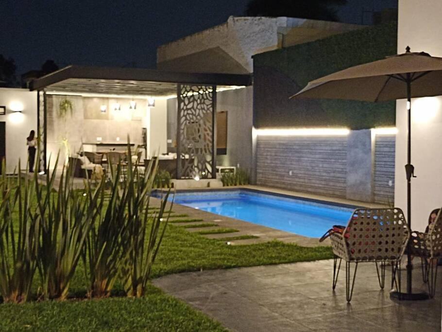 Casa Familiar Con Alberca Privada Climatizada * Guadalajara