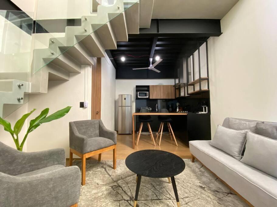 Apartamento Loft Doble Altura / Chapu 102 @serra Guadalajara
