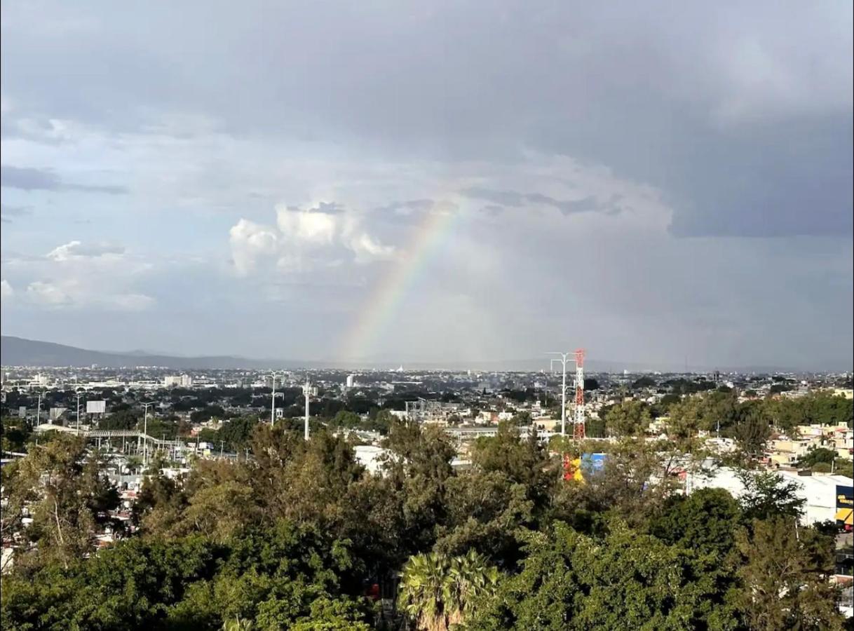 Departamento De Lujo En Con Alberca Panoramica En Zona Metropolitana De Apartamento