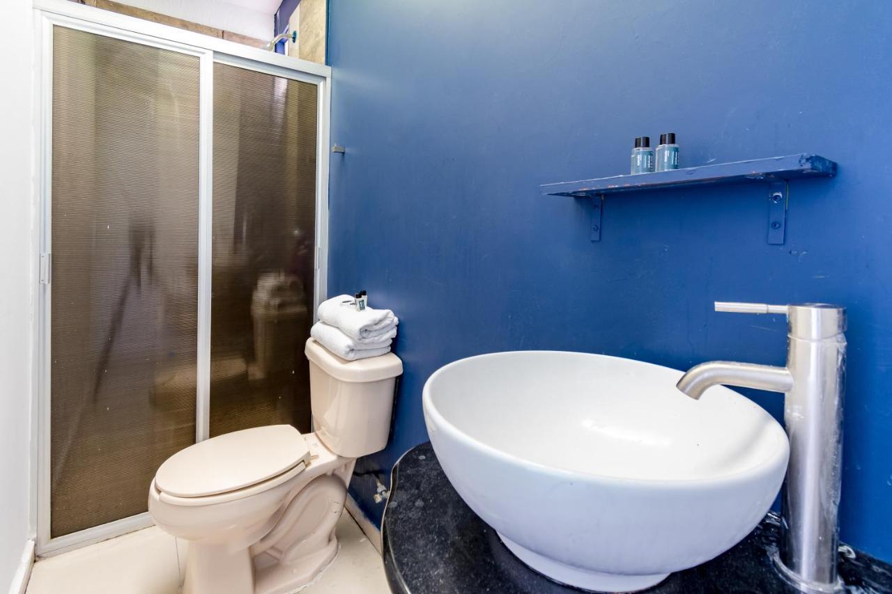 Ayenda Blazy Hostal Guadalajara