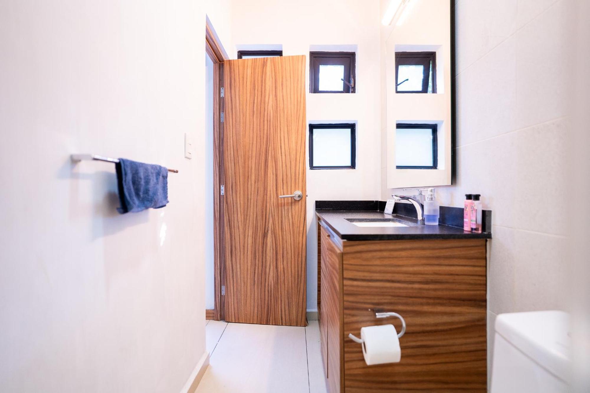 Excelente Ubicacion En Colonia Americana Apartamento *