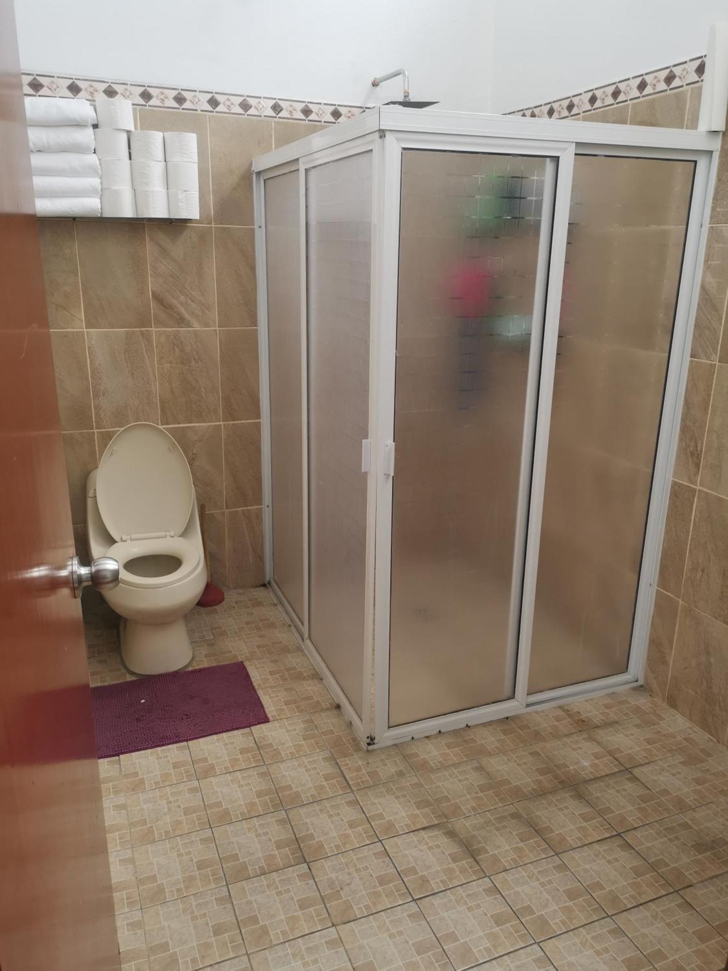 Residencia Tiburon 4 Homestay *
