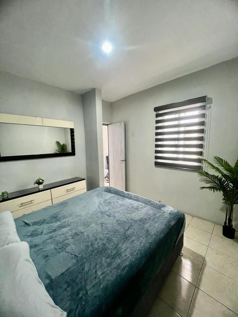 Departamento Por Plaza Terraza Oblatos * Guadalajara