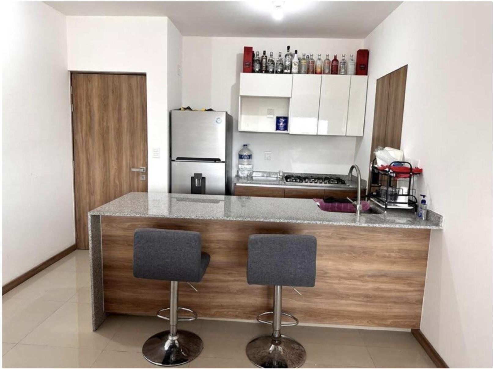 Departamento De Lujo En Con Alberca Panoramica En Zona Metropolitana De