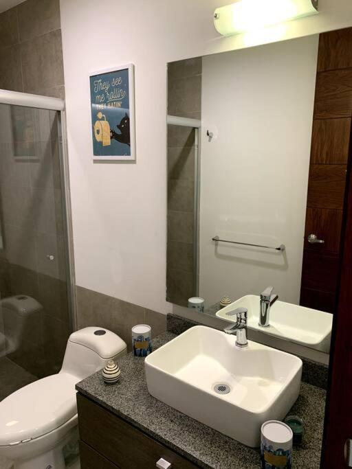 Lujoso En Zona Financiera / Limpieza Diaria Apartamento Guadalajara