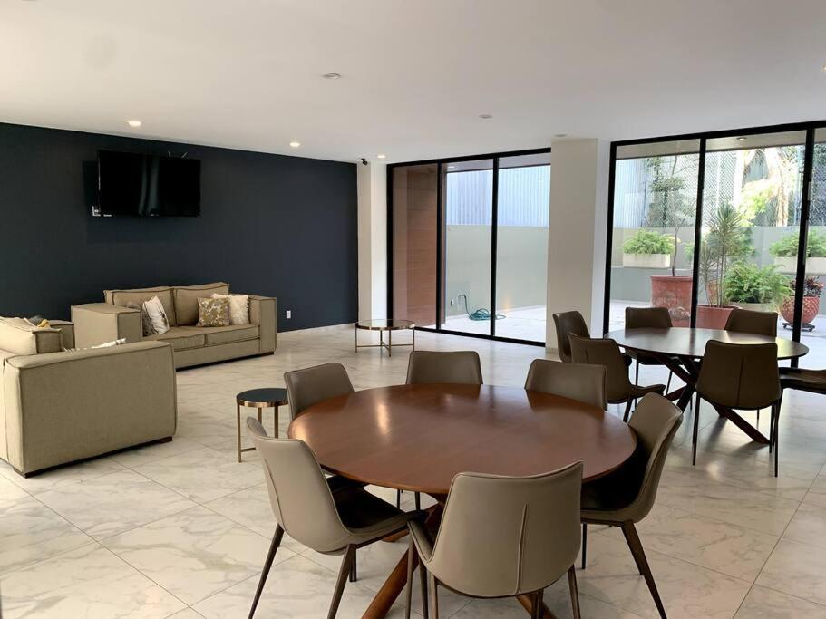 Apartamento Lujoso En Zona Financiera / Limpieza Diaria Guadalajara