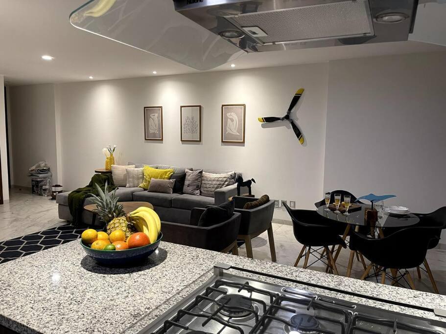 Lujoso En Zona Financiera / Limpieza Diaria Apartamento