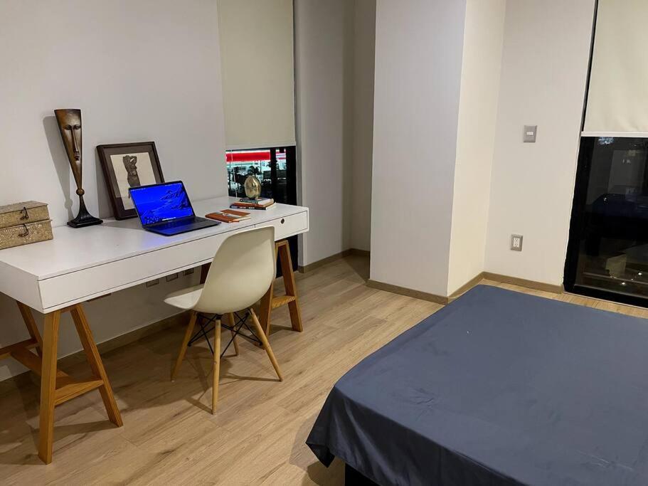 Lujoso En Zona Financiera / Limpieza Diaria Apartamento Guadalajara