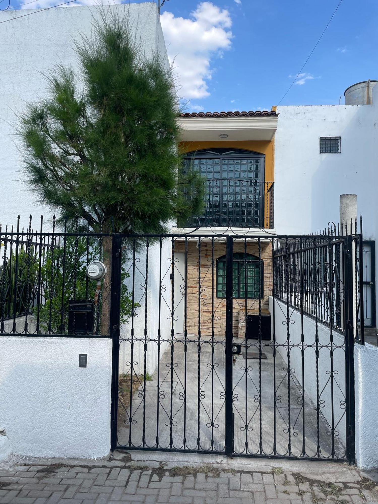Casa Habitacion En Zapopan * Guadalajara