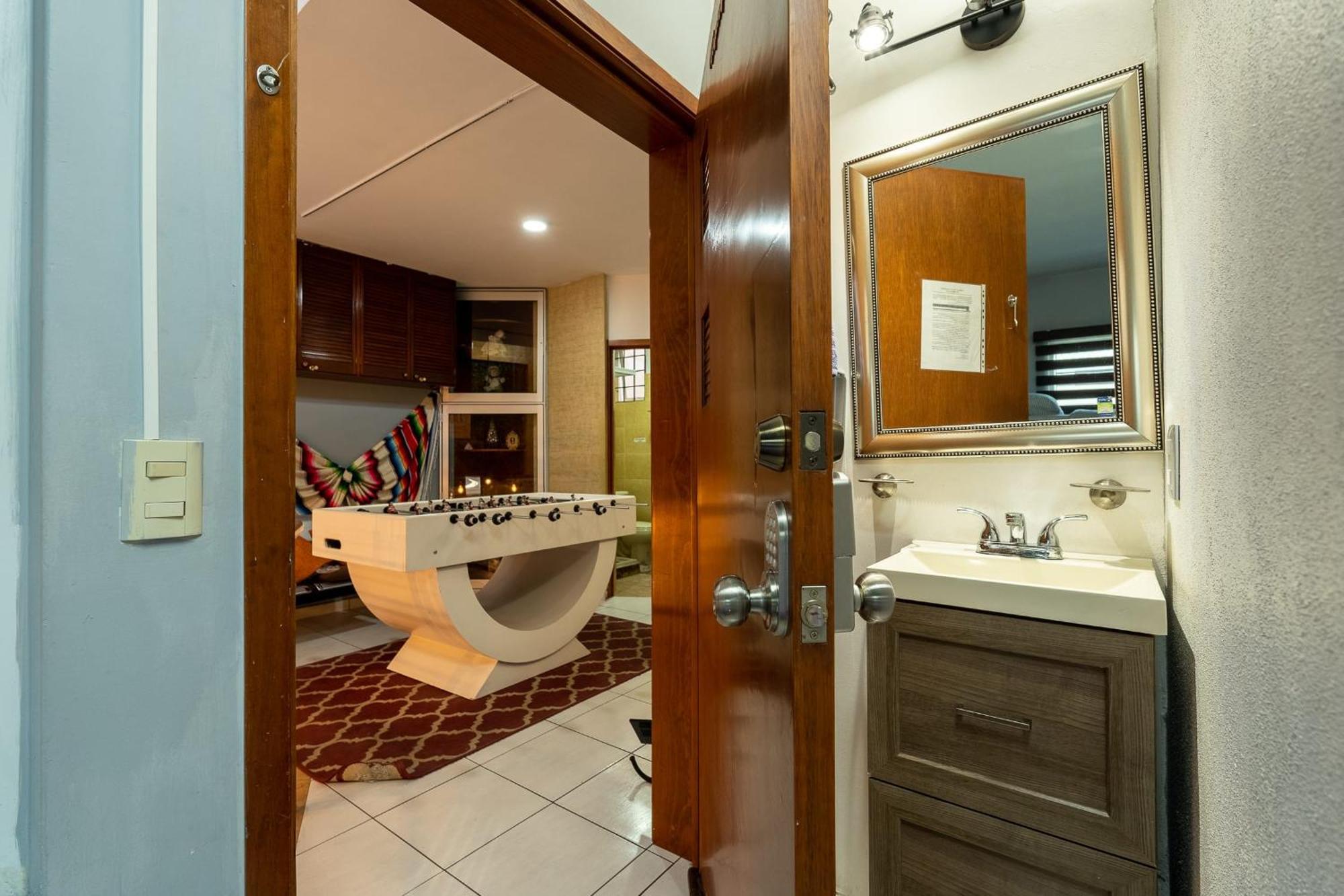 Gdl With Roof Ideal For Groups & Families *