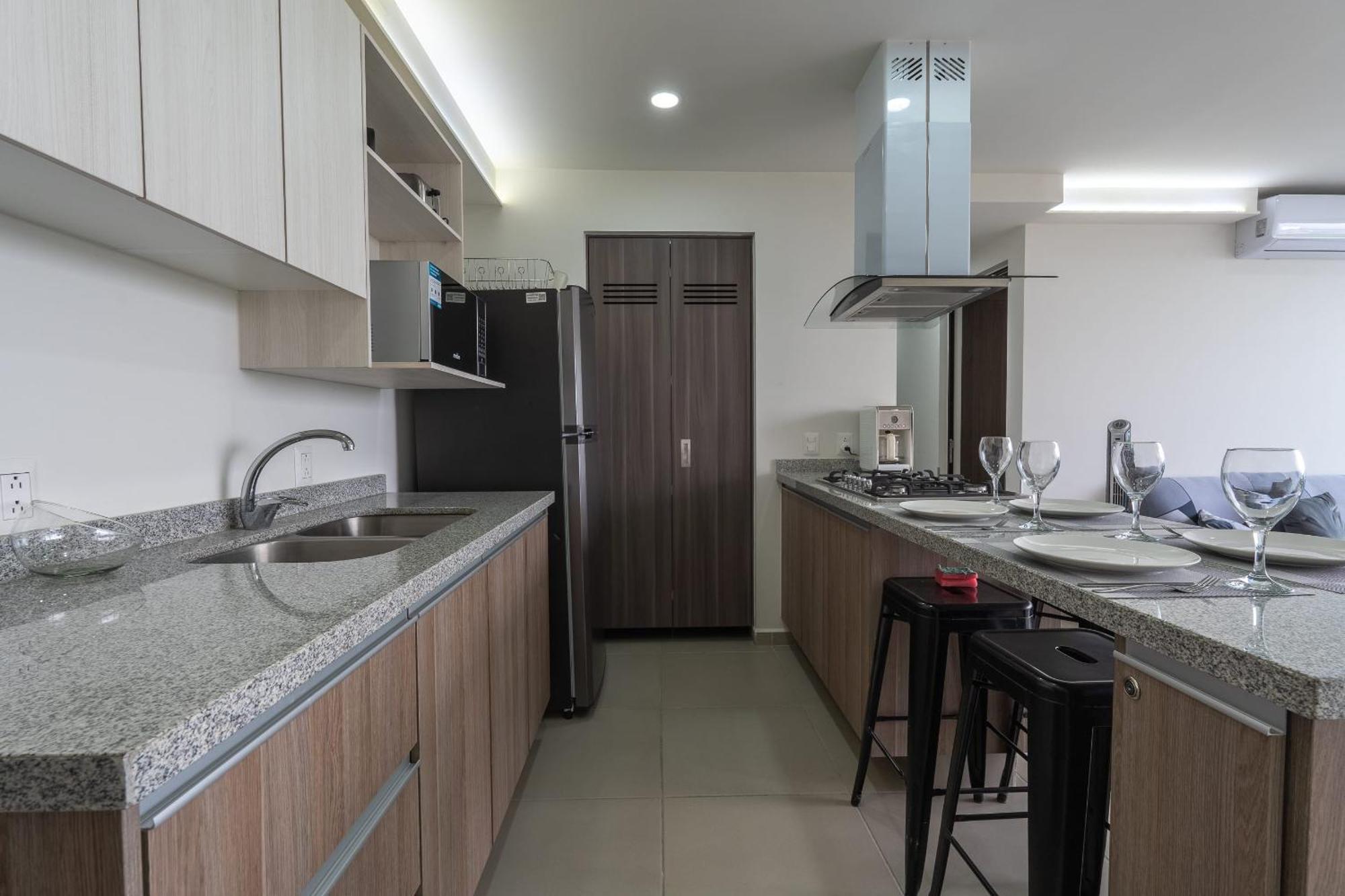 Modern With Terrace And Pool Access *