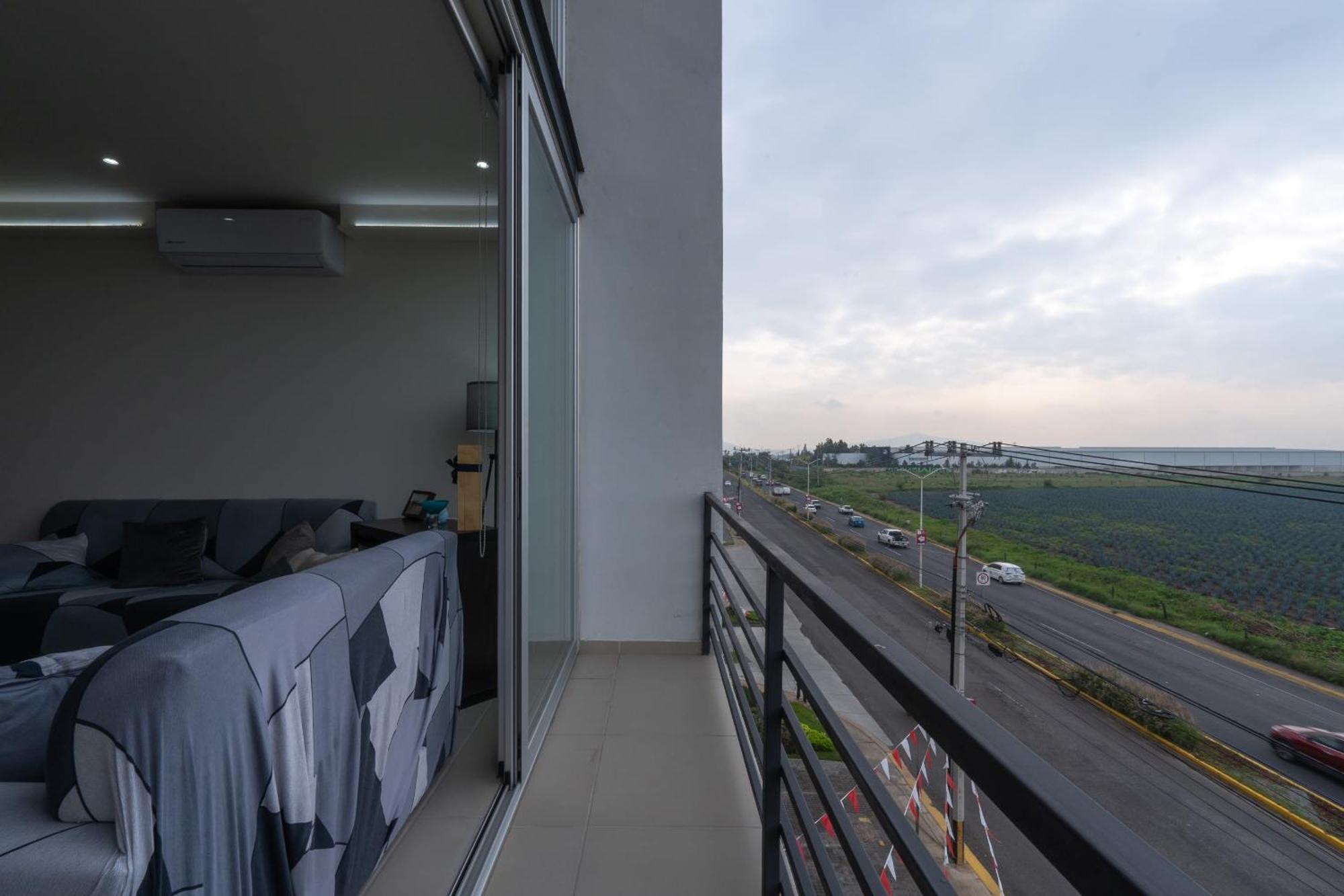 Modern With Terrace And Pool Access * Guadalajara