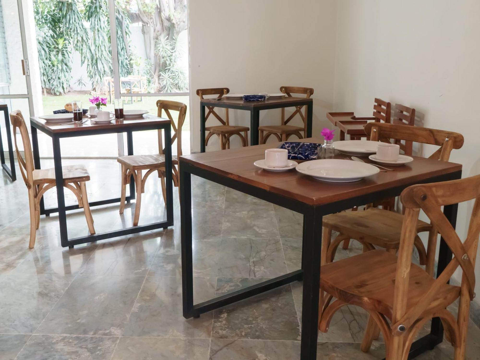 Boutique Monraz Hotel *