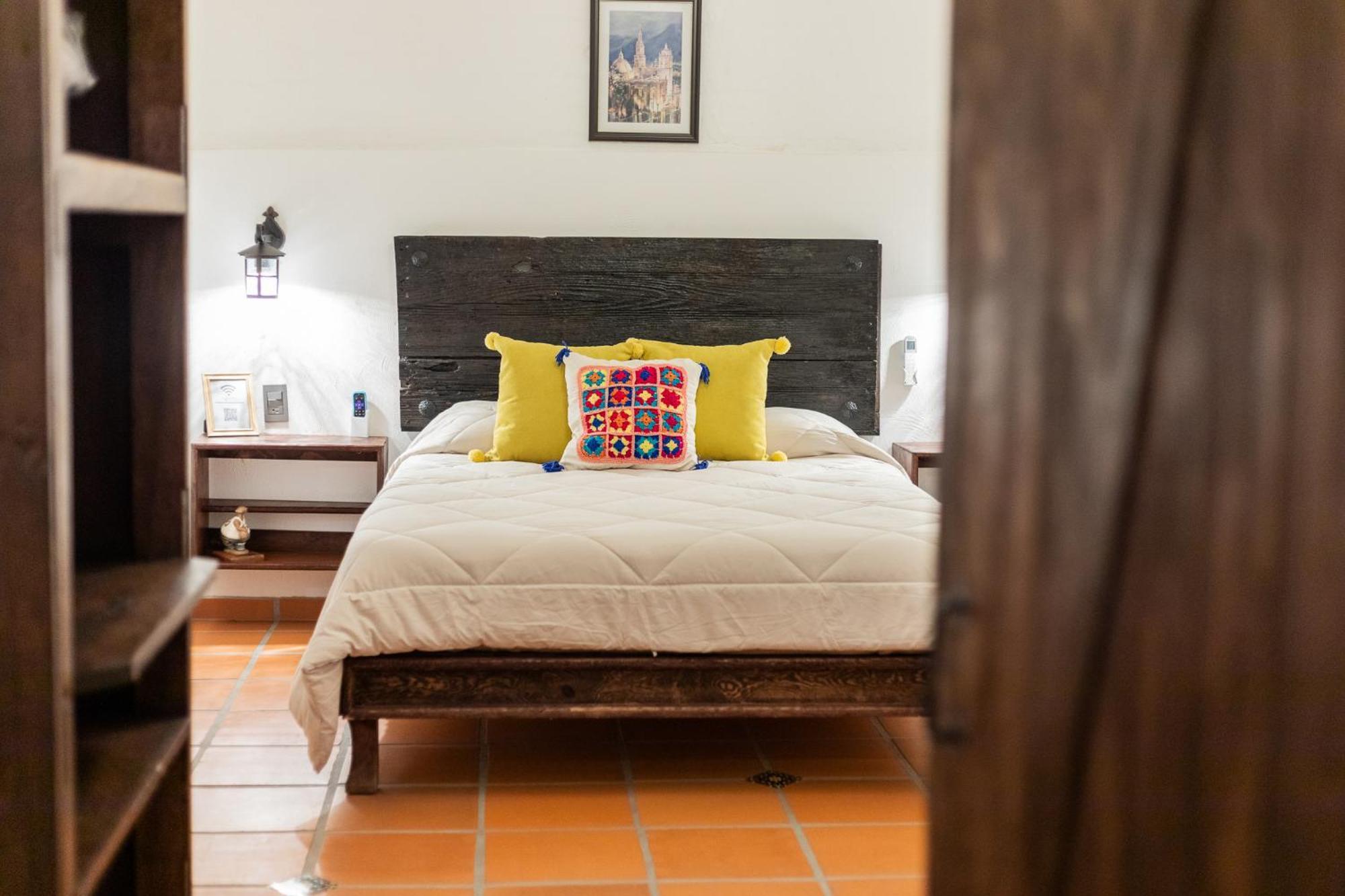 Casa De -la Abadia De San Pedro