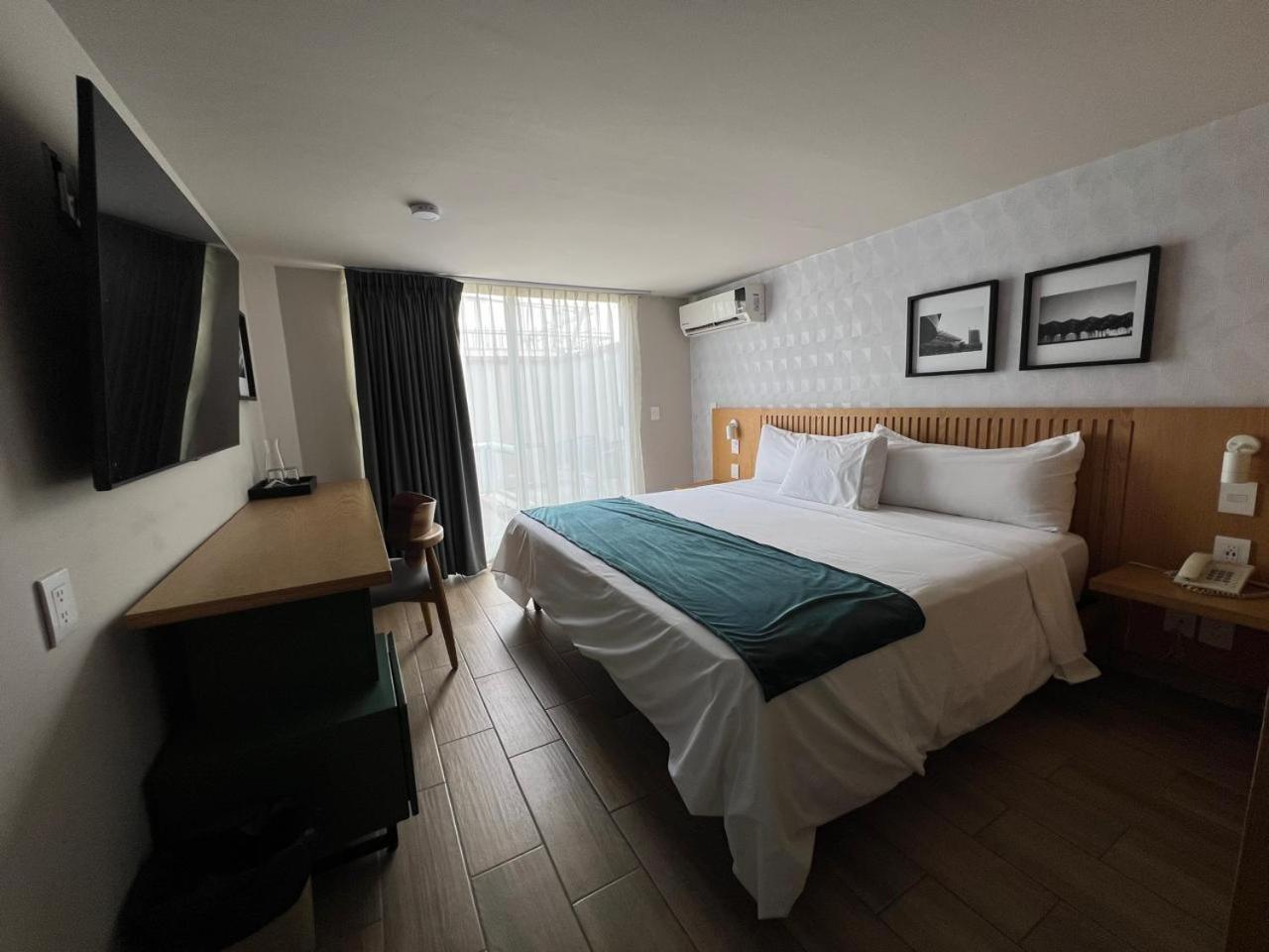 Hotel Fuente Del Bosque