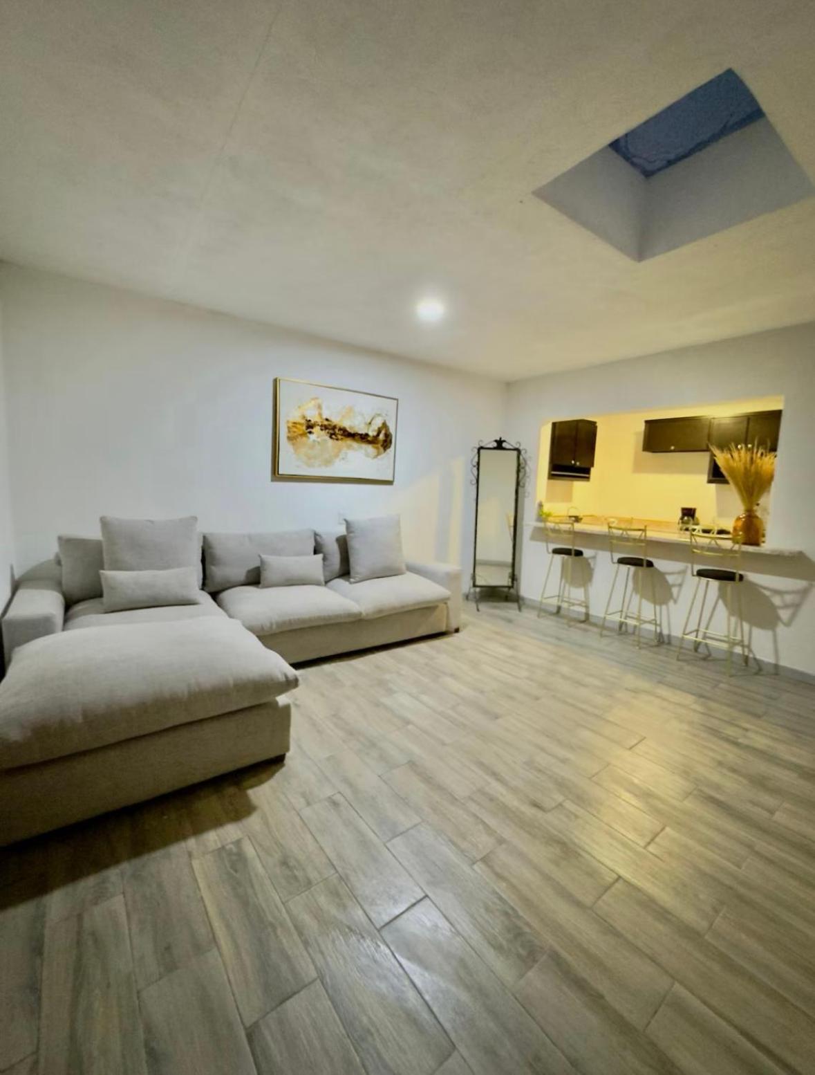 Departamento A 10 Min Del Aeropuerto De Apartamento