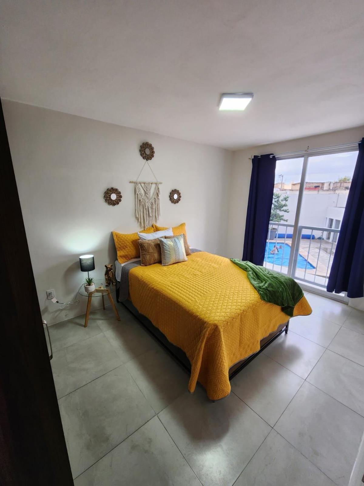 Centrico, Con Alberca Y Estacionamiento Apartamento