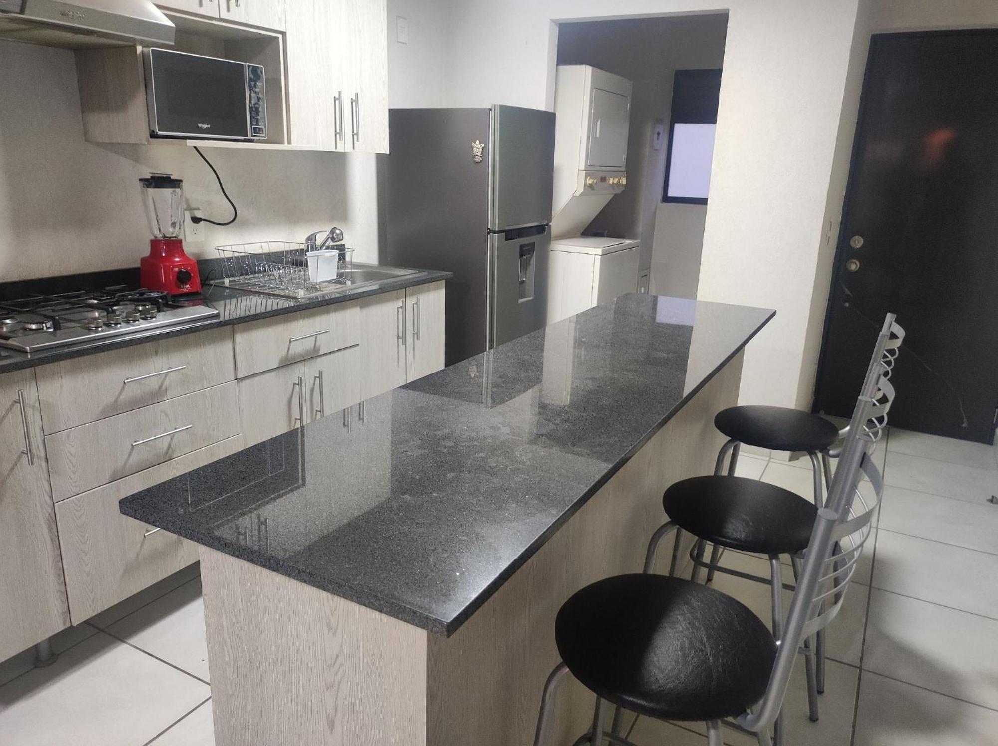 Apartamento Centrico Cerca De H. Civil, Cucs, Imss