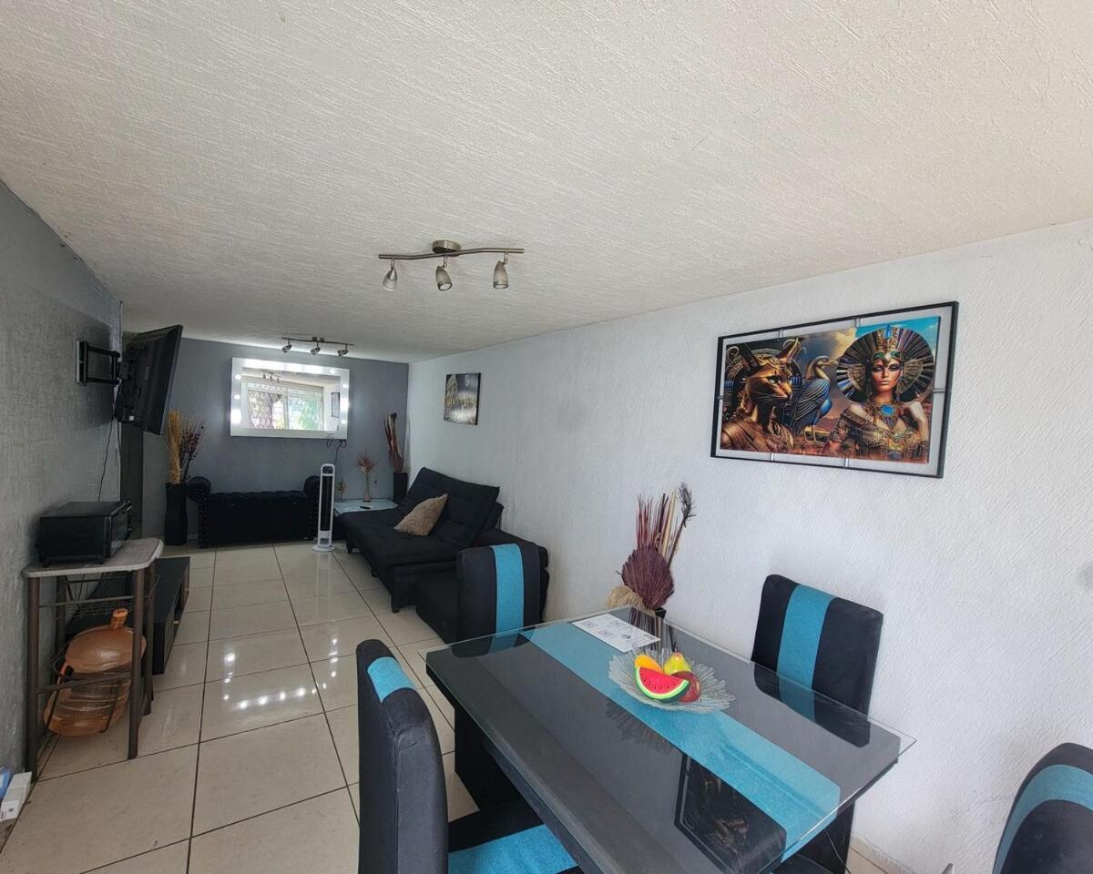 Aguilas Full House Apartamento *