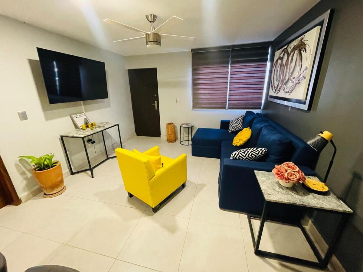 Modern 2bd And 2ba Close To Financial District Apartment