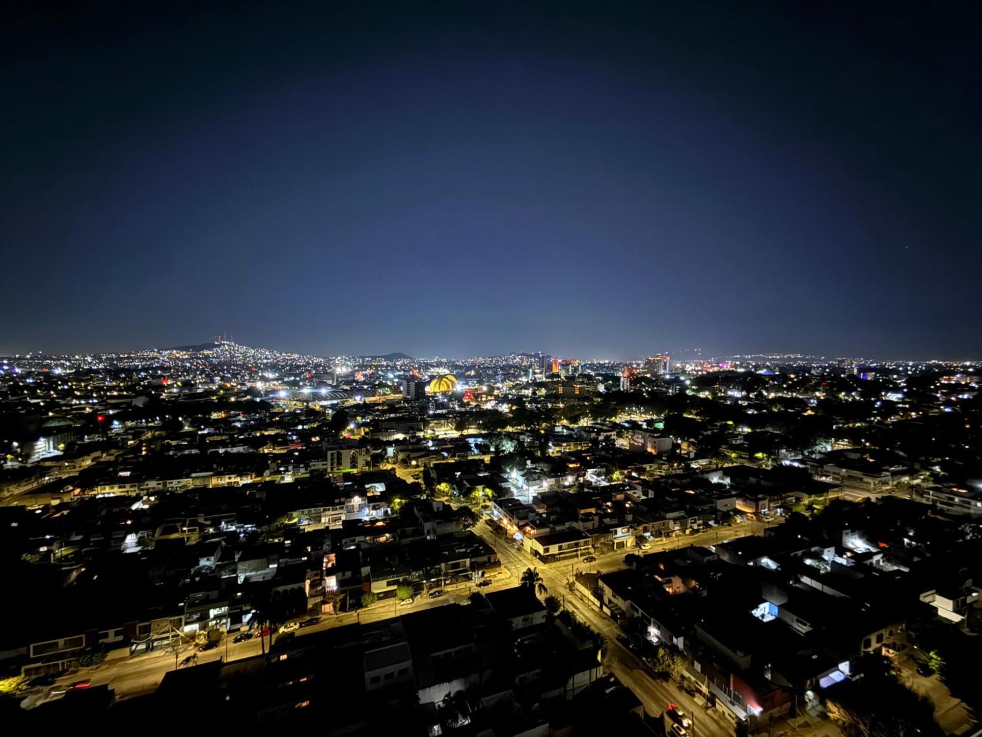 Luxury Vista Increible Zona Expo Gdl Apartamento