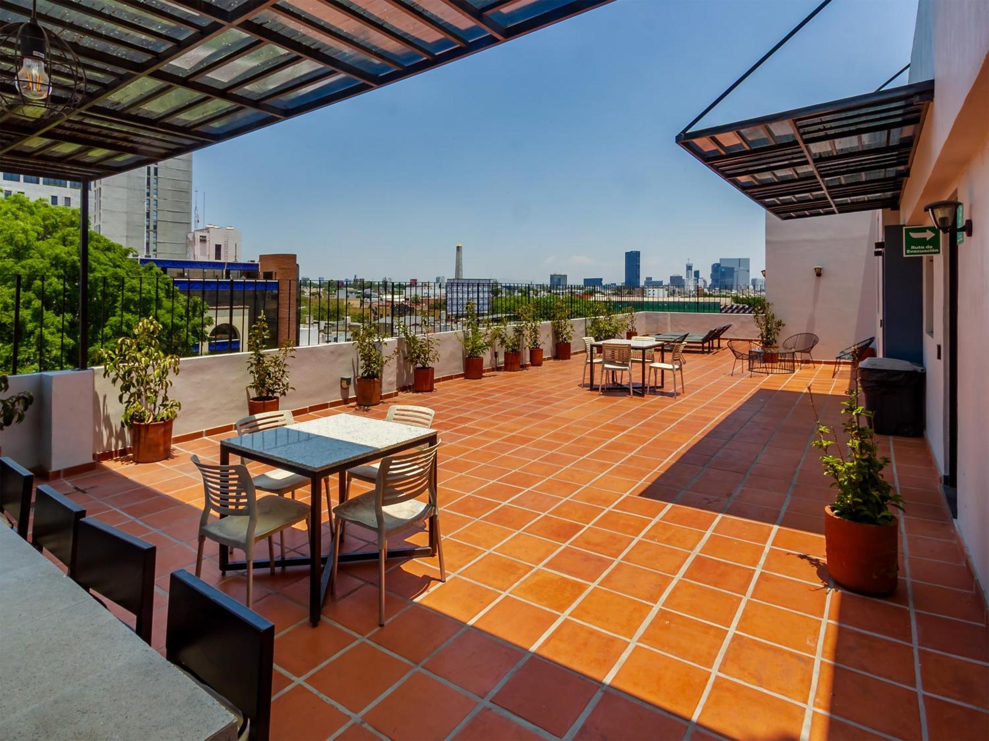 Ihost Chapultepec *