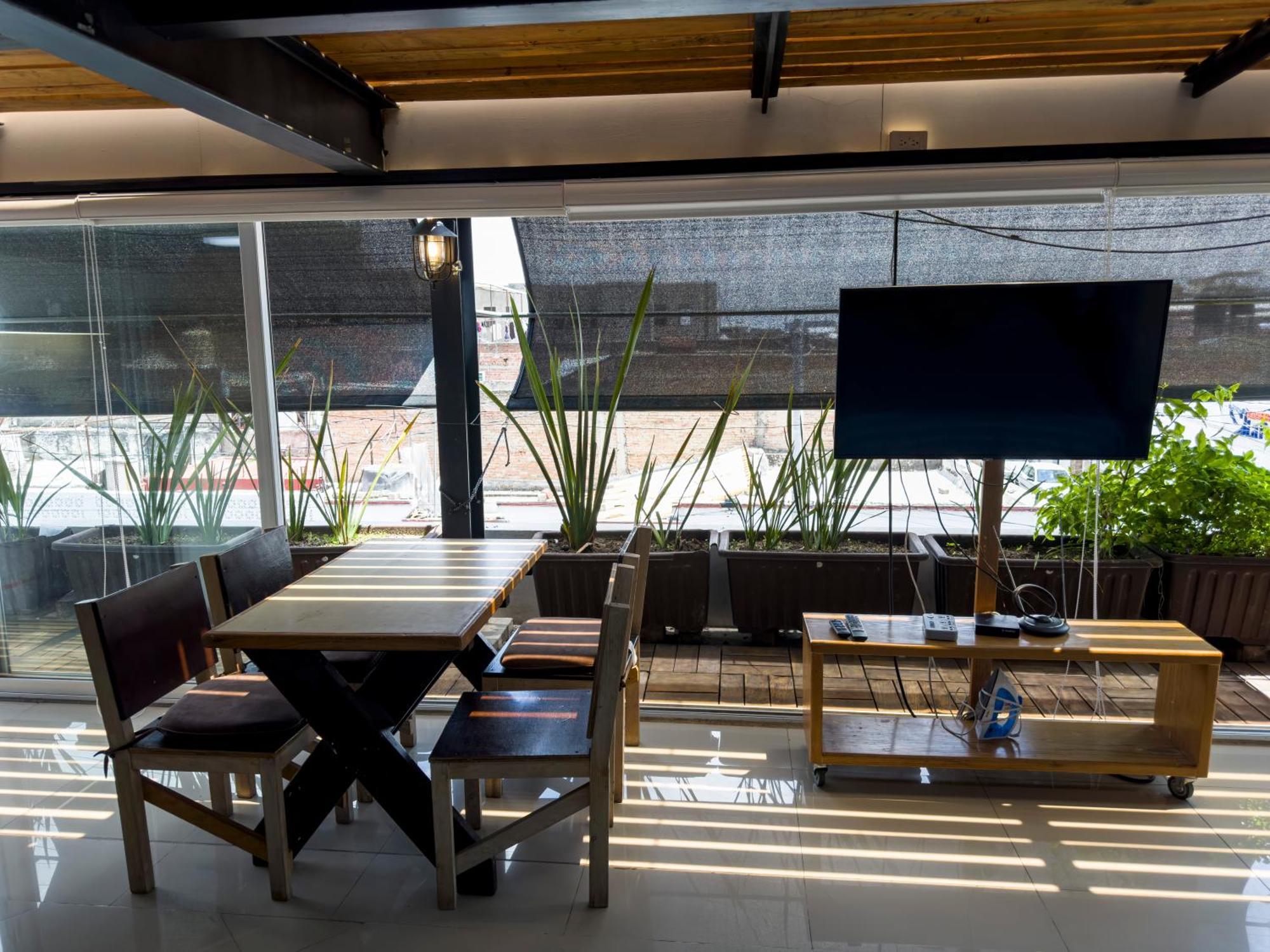Dowtown Lofts By Flor Y Tierra