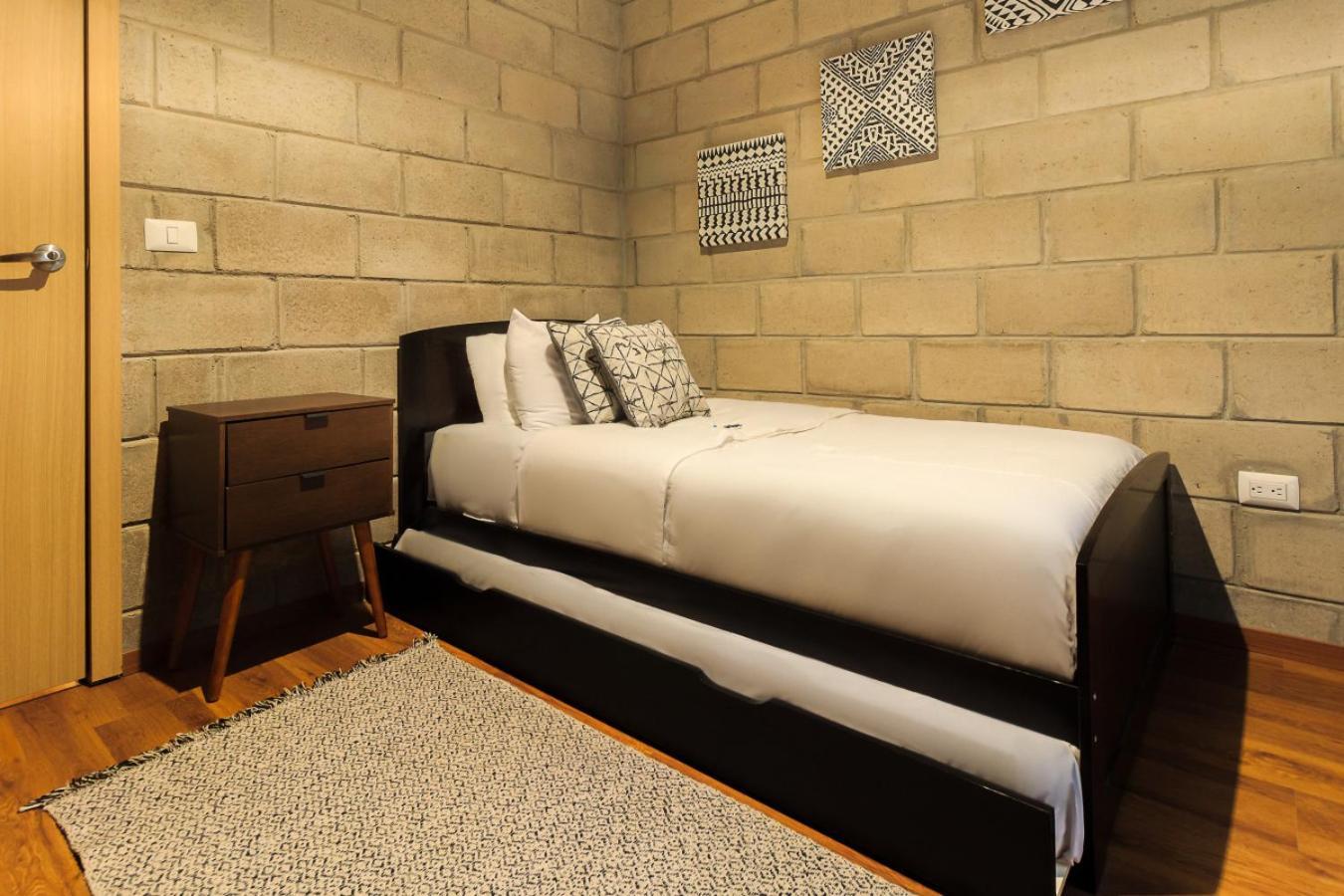 Designer Loft W Gym Coworking 2bd