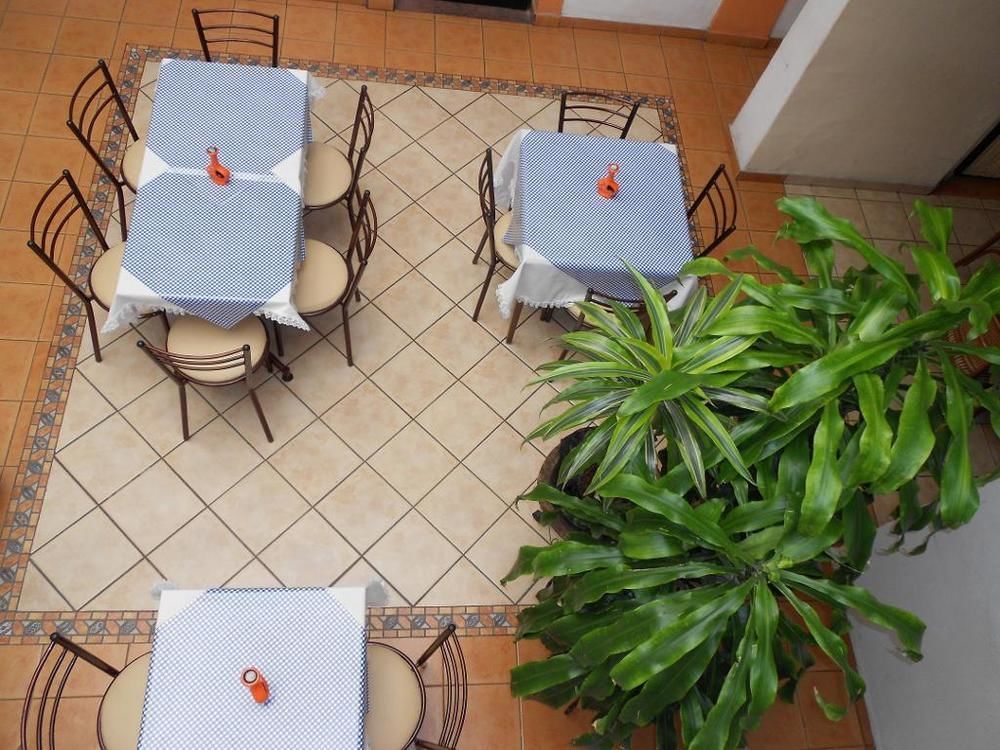 Hotel Oyo Garibaldi 2*