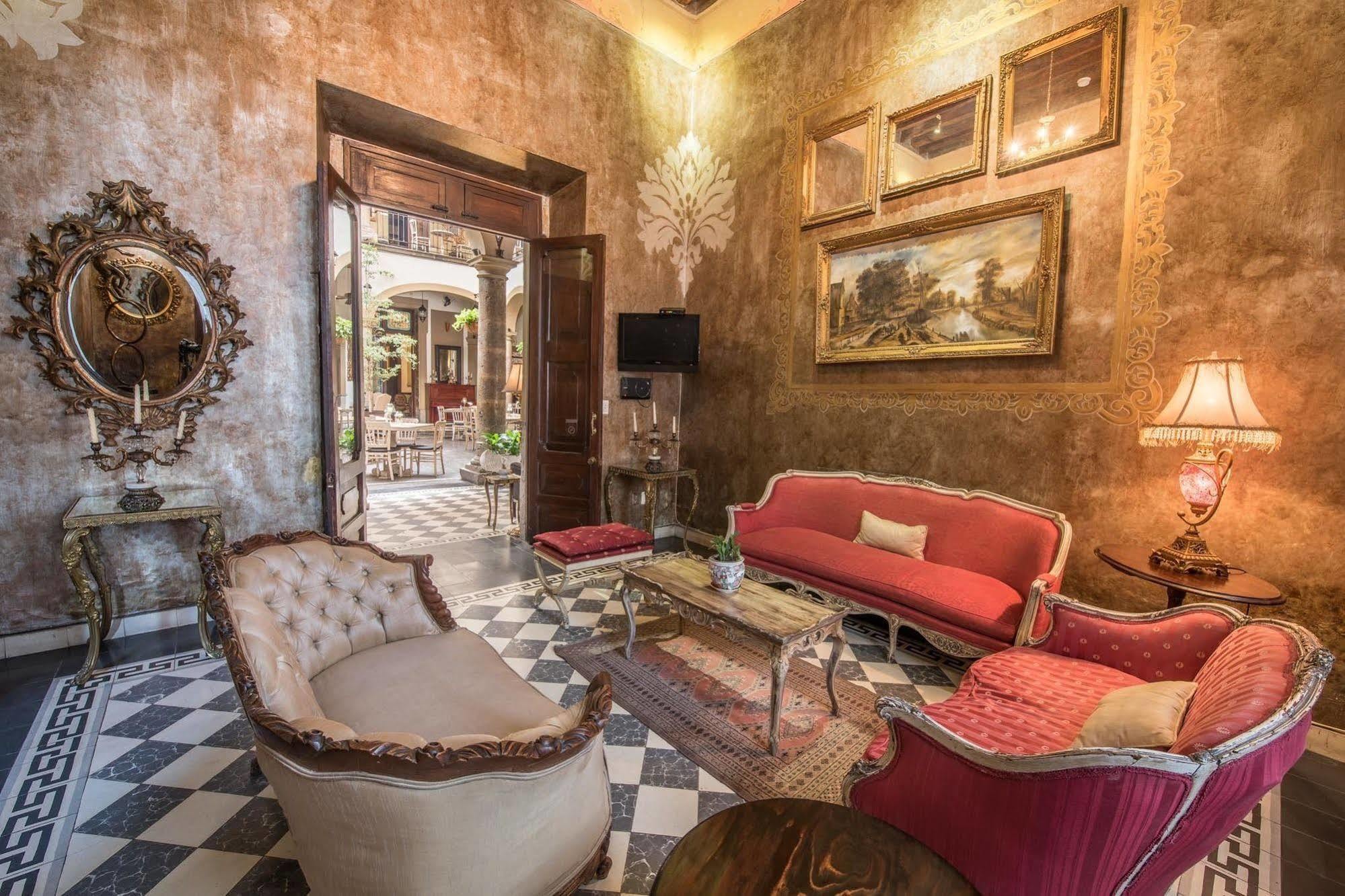 Casa Pedro Loza Hotel