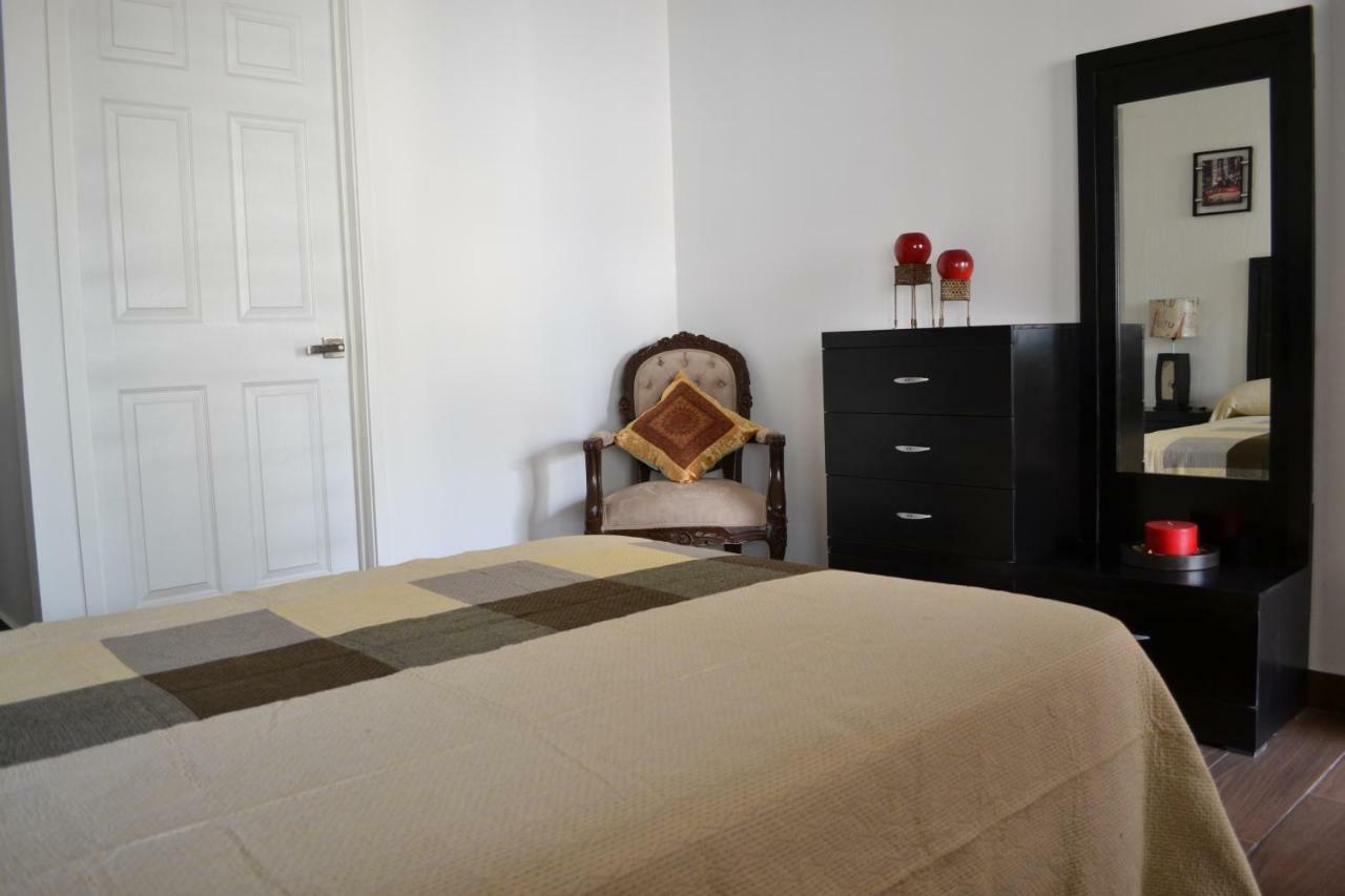Habitación en casa particular Casa De Los Vitrales *