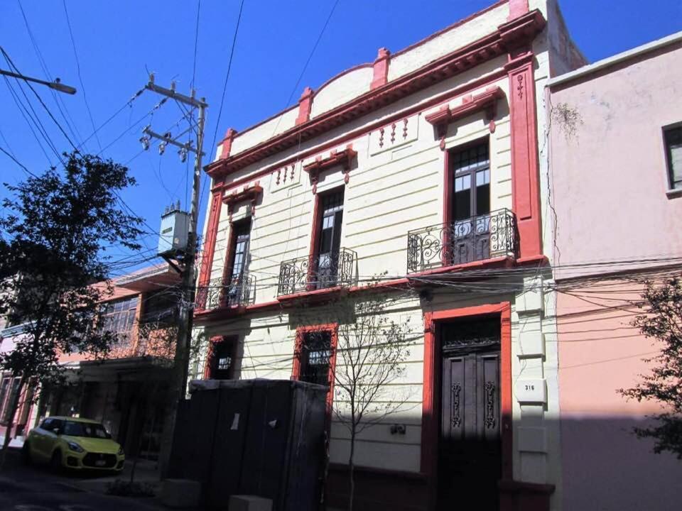 Pensión Casa Reforma *