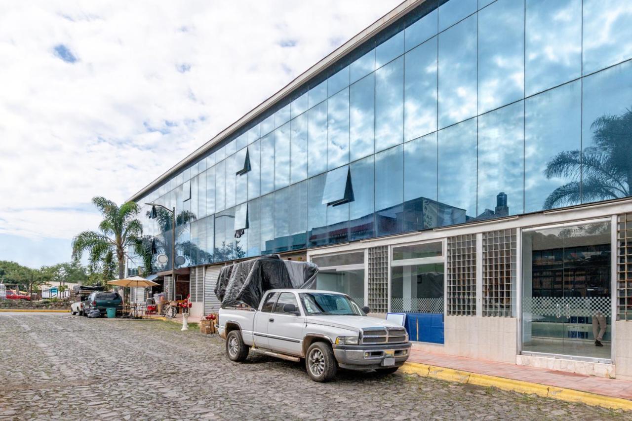 Oyo Platinium Gran Hotel,guadalajara,artesanias Tonala Hotel 5*