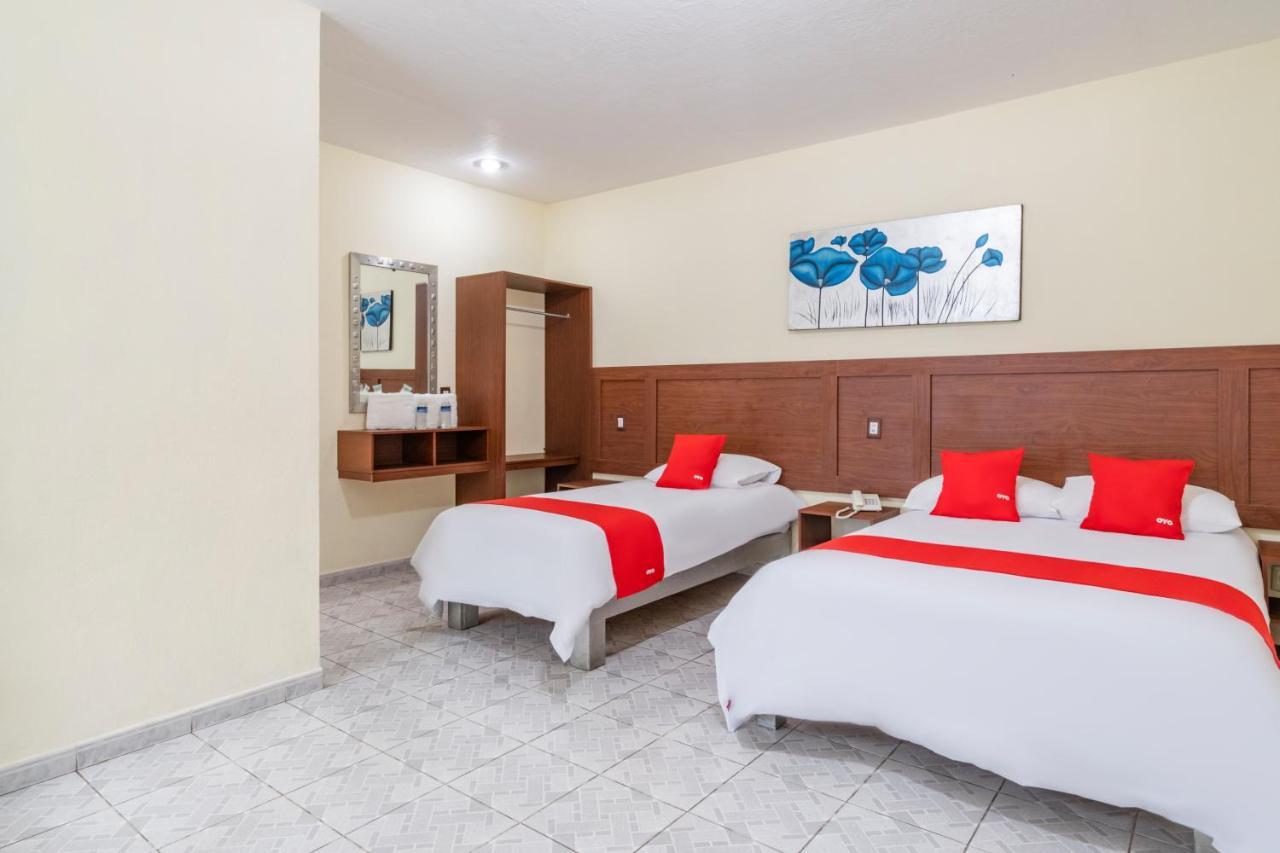 Hotel Oyo Platinium Gran Hotel,guadalajara,artesanias Tonala 5*