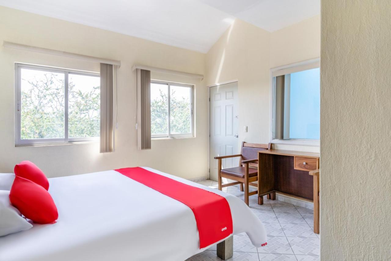 Hotel Oyo Platinium Gran Hotel,guadalajara,artesanias Tonala