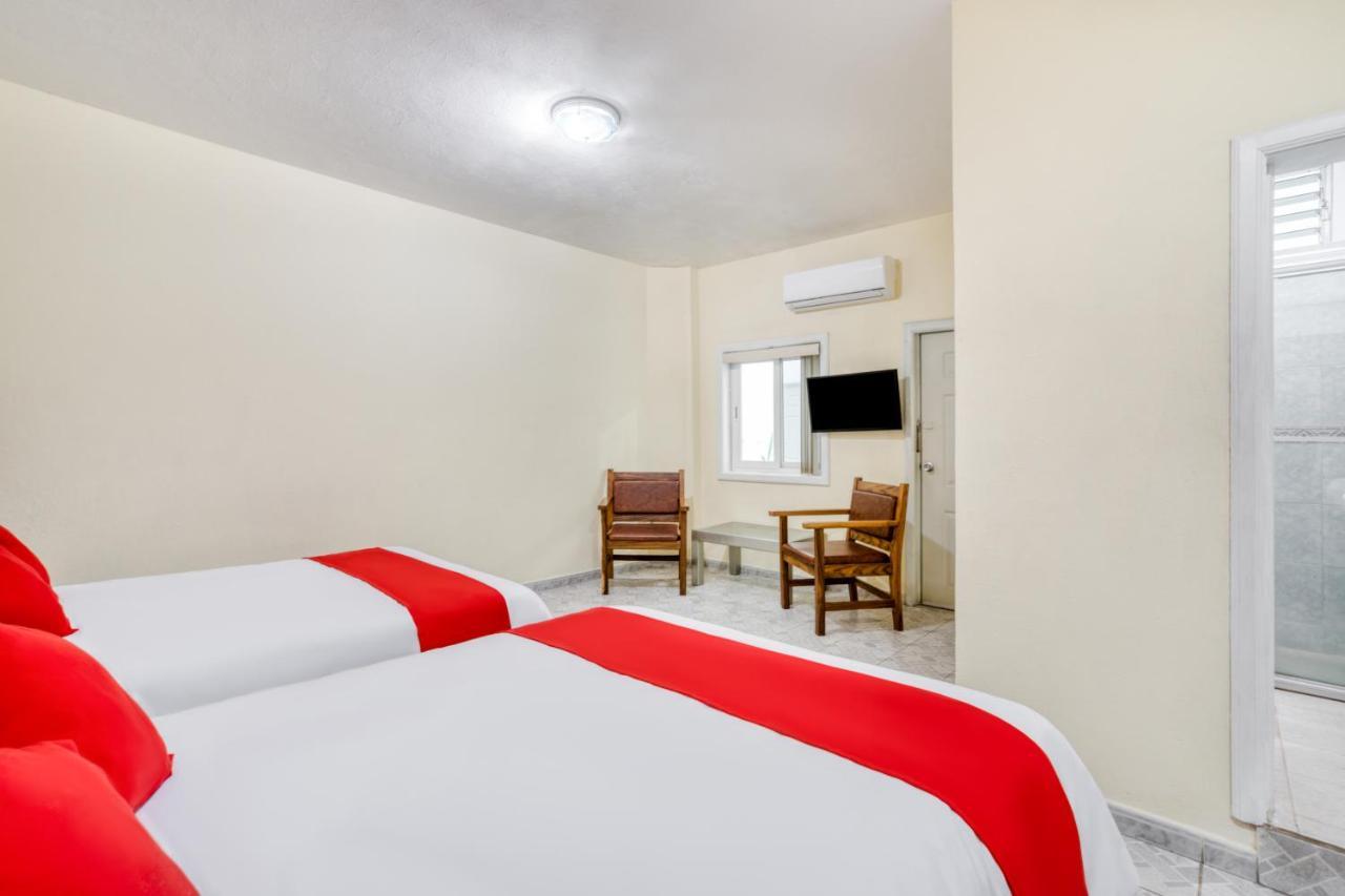 Oyo Platinium Gran Hotel,guadalajara,artesanias Tonala