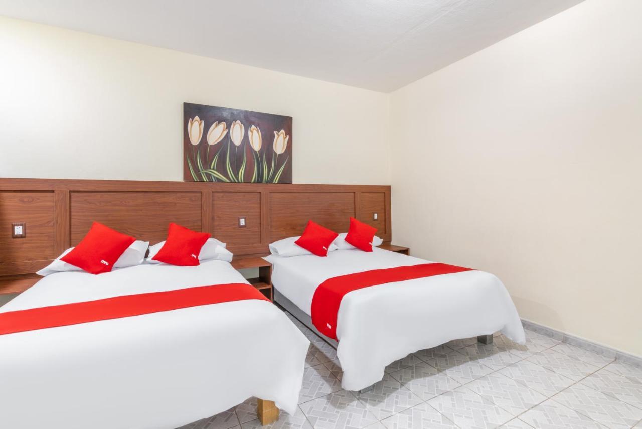 Hotel Oyo Platinium Gran Hotel,guadalajara,artesanias Tonala 5*